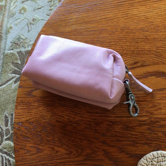 Free People Goat Leather Clip On Zippered Pouch in Orchid NWOT - Picture 1 of 4